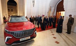 Erdoğan, Umman Sultanı El Said’e Togg hediye etti