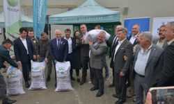 Bursa'da çiftçilere 9 ton İtalyan çimi dağıtıldı!