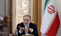 İran: Füze programımız müzakere konusu değil