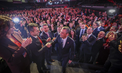 CHP güven tazeledi: Özgür Özel rekor oyla yine genel başkan!