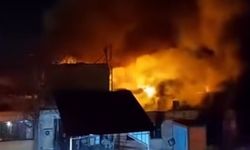Denizli'de 30 işyerinin bulunduğu yerleşkede korkutan yangın