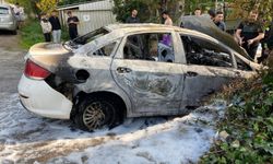 İzmit’te yakıt sonrası otomobilin motoru alev aldı