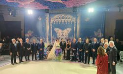 Mehmet Sevigen’in oğlunun düğününe ünlü isimler katıldı