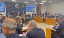 Meclis Komisyonunda elektrik kesintisi gerginliği