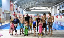 Mamak’ta engelli bireylere özel yüzme eğitimi