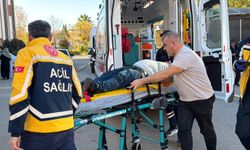 Minibüs–otomobil kazasında 5 yaralı