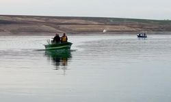 Adıyaman’da alabora olan teknedeki 5 kişiden 1’i kayıp