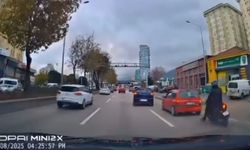 Bursa’da motosiklet kazası kameraya yansıdı