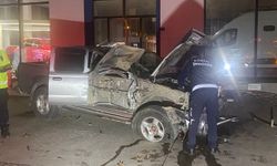 Aydın’da trafik kazası: Araçlar savruldu, sürücüler sıkıştı