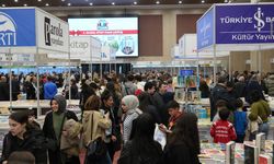 Yayınevleri ve yazarlar Bahçelievler’de okurlarla buluştu