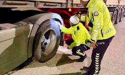 Trafik ekiplerinden kış lastiği uyarısı