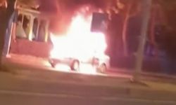 Diyarbakır'da seyir halindeki otomobil kullanılamaz hale geldi