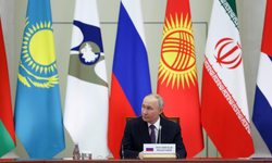 Putin: AEB küresel dengede güçlü bir merkez haline geldi