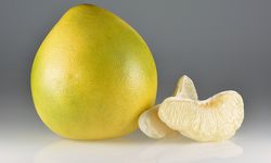 Pomelo nedir, tadı neye benzer?