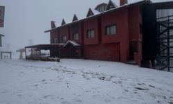 Uludağ’da kar yağdı, oteller kapalı kaldı