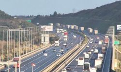 İstanbul'da kuvvetli lodos tır sürücülerini zorladı