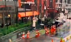 Beyoğlu’nda fırtına faciası: Devrilen tabela kadını ağır yaraladı