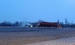 Akyurt’ta seyir halindeki otomobil alev aldı