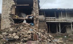 “Adam öldü, evi de yıkıldı” dedi, saniyeler sonra ev çöktü