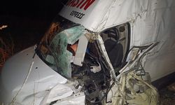 Afyonkarahisar’da minibüs şarampole devrildi