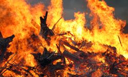 Sincan’da parkta yakılan ateş tehlike saçtı