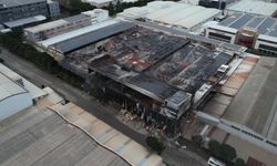 Bursa’da kimyasal kaplama fabrikası kül oldu