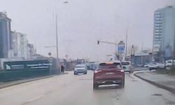 Bursa’da ters şeride giren otomobil paniğe yol açtı