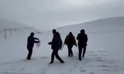 Darende’de Öğretmen ve öğrenciler doğaya yiyecek bıraktı