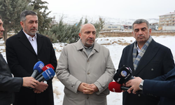 Elazığ'da yeni hastane için üç partinin vekilleri el ele