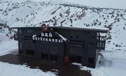 Türkiye’nin ilk dağ kütüphanesi Ergan’da açıldı