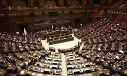 Hükümet düşmesi nedir? Hükümet düşerse ne olur?