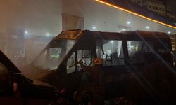 Kağıthane’de benzin istasyonunda minibüs yangını