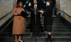 Yeni başkan Zohran Mamdani, Kur’an’a el basarak yemin etti