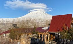 Ağrı Dağı’ndaki mercek bulutu büyüledi