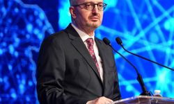 Duran: Yapay zeka gazeteciliğin yerine geçemez