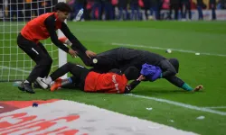 Fas–Senegal maçında havlu kavgası