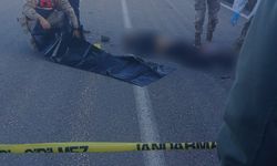 Kamyonetle çarpışan motosikletli genç hayatını kaybetti