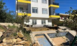 Alanya’da havuz çöktü, 8 ev tahliye edildi