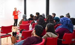 Altındağlı gençlere üniversite yolunda rehberlik semineri