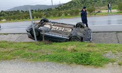 Aydın-Muğla karayolunda araç ters döndü