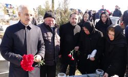 Bakan Uraloğlu’ndan Malatya’da Deprem Şehitleri ziyareti