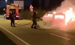 Bursa’da seyir halindeki otomobil alev aldı