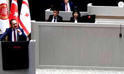 KKTC Meclisi’nde fiber görüşmeleri siyah örtüyle gerildi