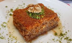 İftar sofralarının gözdesi: Kadayıflı kek tatlısı nasıl yapılır?