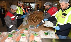 Mamak’ta 687 haneye düzenli sıcak yemek