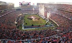 Bad Bunny İspanyolca şovuyla Super Bowl’a damgasını vurdu