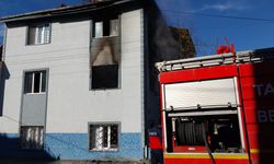 Kütahya Tavşanlı’da 3 katlı binada yangın