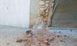 Denizli’de sarsıntı korkuttu, bazı yapılarda çatlaklar oluştu