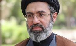 Yeni lider Hamaney’den bölge ülkelerine: ABD üslerini kapatın