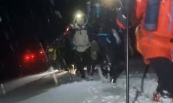 Ağrı Dağı’na çıkan dağcılar 4 bin 600 metrede döndü